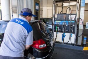 YPF bajó el precio de sus combustibles en todo el país: los nuevos valores en Misiones imagen-1