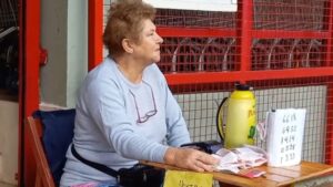 Vendedora de quiniela señala que hay menos ventas y menos apostadores imagen-2