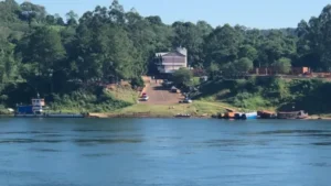 Misiones e Itapúa fortalecen la integración con un paso clave hacia el puente internacional Puerto Rico–Puerto Triunfo imagen-1