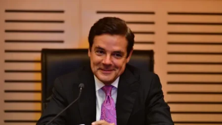 Carlos Rovira admitió que pactó con Javier Milei para que los senadores misioneros rechazaran Ficha Limpia imagen-127