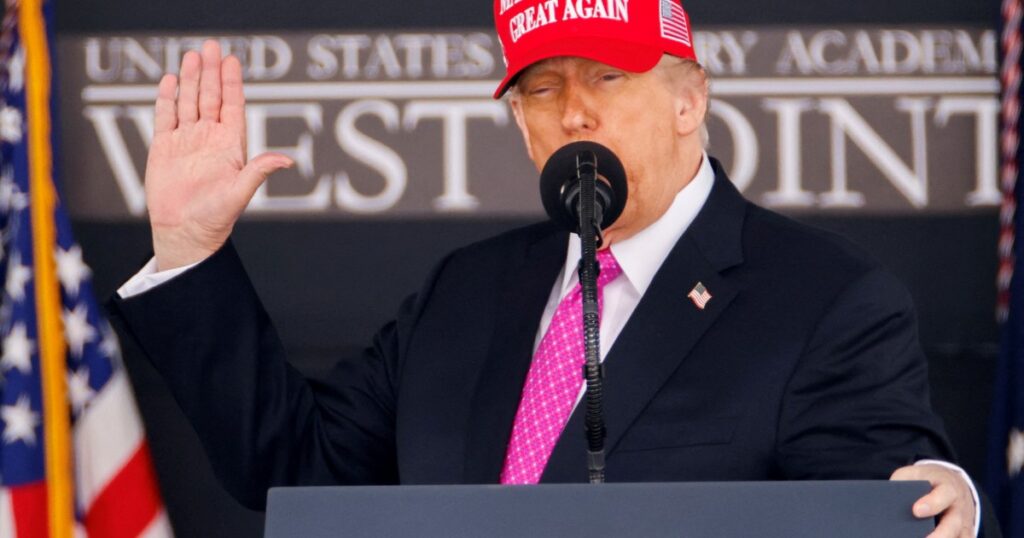 Tras el revés judicial por Harvard, Trump radicaliza su postura: "Ojalá los tribunales me dejen seguir expulsando migrantes" imagen-5