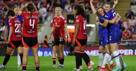 Prohíben a las mujeres transgénero jugar en el fútbol femenino en Reino Unido imagen-8