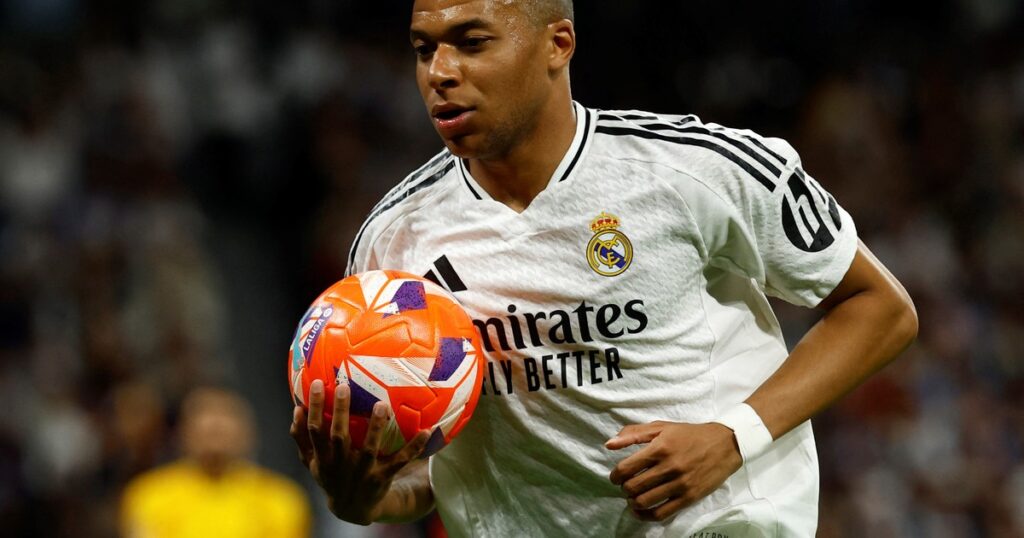 La Bota de Oro, el premio consuelo por el que va Kylian Mbappé esta temporada imagen-40
