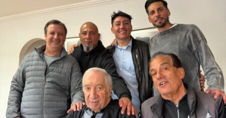 El emotivo reencuentro de Bilardo con dos de sus últimos jugadores: "Gracias por tanto" imagen-19