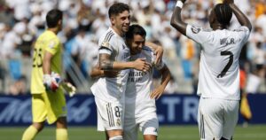 El Real Madrid ganó con un jugador menos casi todo el partido imagen-1
