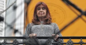 Llantos, gritos y negociaciones: el tsunami que sacudió a Cristina Kirchner por la condena de prisión imagen-2