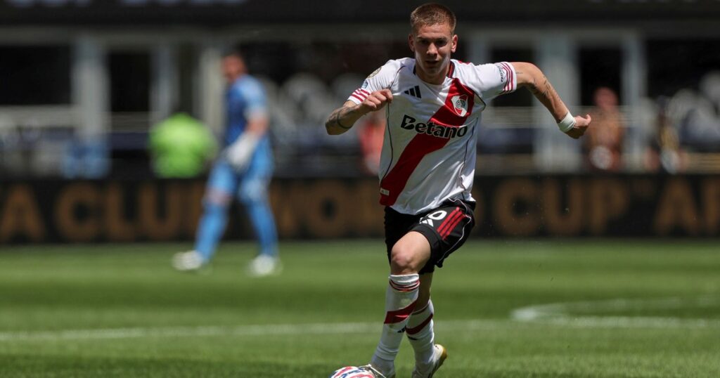 El partido de Franco Mastantuono: ante los ojos del mundo, la joya de River fue de mayor a menor ante Urawa Red Diamonds imagen-5