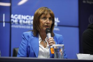 Protestas en el Congreso: Bullrich advirtió a los manifestantes y habló de un supuesto modo para atacar a las fuerzas imagen-4