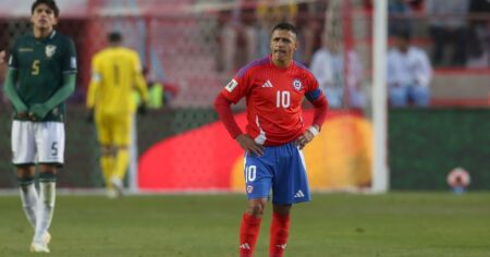 La dura autocrítica de Alexis Sánchez tras quedar afuera del Mundial: "La Generación Dorada está enterrada" imagen-16