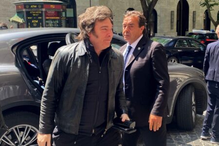Javier Milei llegó a España, participará de un foro económico y no verá a nadie del gobierno de Sánchez imagen-5