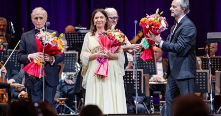 En su despedida de la Argentina, José Carreras se mostró parco y muy profesional ante un Movistar Arena cálido y colmado imagen-7