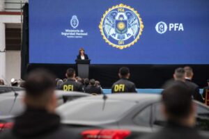 Milei y la ministra Bullrich presentaron la transformación institucional de la Policía Federal Argentina imagen-1