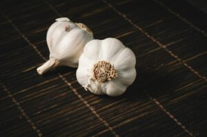 Cuáles son los beneficios de comer ajo en ayunas imagen-2