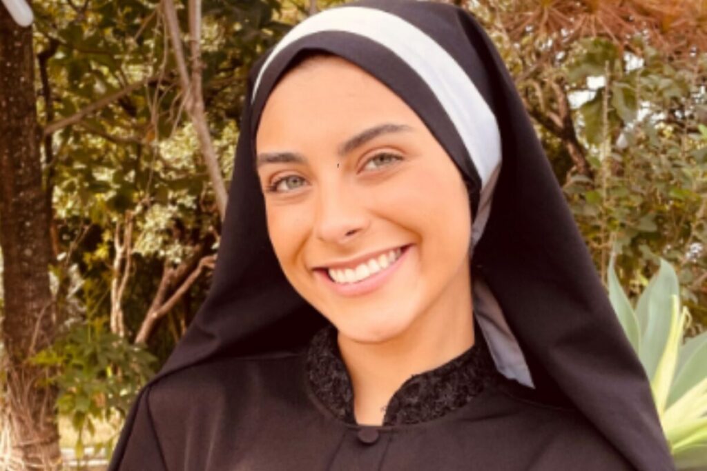 Fue reina de belleza y tenía una exitosa carrera por delante, pero dejó todo para convertirse en monja imagen-92