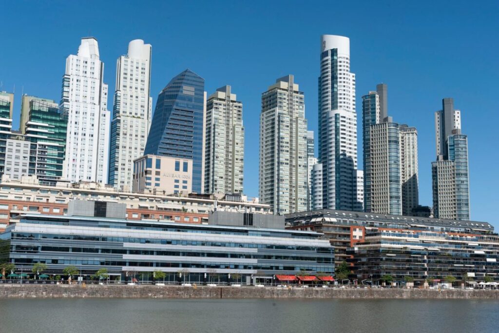 El dato que enojó a los empresarios de la construcción: “todo es para el usado” imagen-5