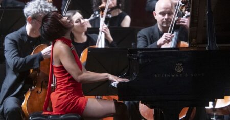 La pianista china Yuja Wang y la Mahler Chamber Orchestra construyeron una comunión mágica y magistral en el Colón imagen-13