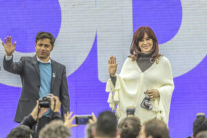 Cristina Kirchner y Axel Kicillof se pusieron en contacto para coordinar la estrategia electoral imagen-1