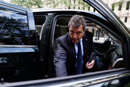 Massa se mueve en silencio y refuerza su cercanía con Cristina Kirchner imagen-6