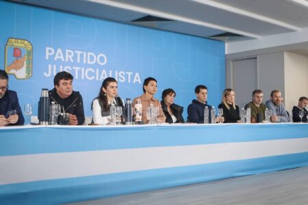 Intendentes de todo el país expresaron su repudio por la condena a CFK imagen-6