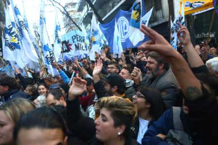 "Argentina con Cristina": la movilización para acompañar a CFK a Comodoro Py imagen-8