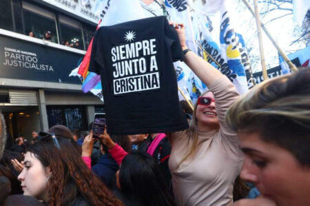 A las 14 en Plaza de Mayo: el peronismo se moviliza contra la proscripción de CFK imagen-5