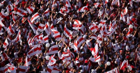 Asado, cumbia y familias: así fue la fiesta de los hinchas de River en su paso por Los Ángeles imagen-7