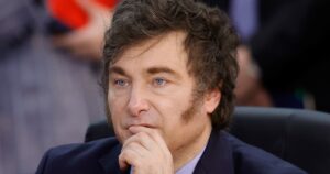 El Gobierno condenó el último ataque de Irán a Israel y repudió la designación de un militar investigado por el atentado a la AMIA imagen-2