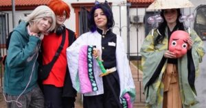 Cosplayers, una mujer de 90 años que votó desde el auto y el inédito silencio de Carlos Rovira con la prensa: las perlitas de la elección en Misiones imagen-3