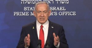 Netanyahu felicitó a Trump tras el ataque a Irán: "Primero viene la fuerza y después la paz" imagen-3