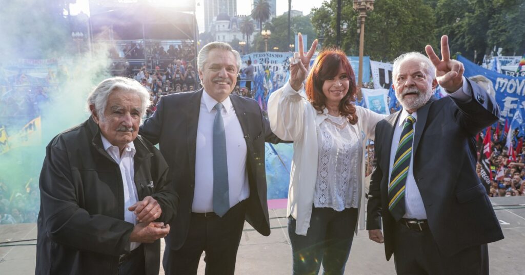 Lula contó que Cristina lloró cuando habló con ella después de la condena imagen-4