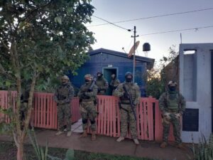 Cayó una banda narco en Itaembé Guazú: tenían cocaína, marihuana, dinero y objetos robados imagen-2