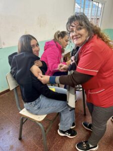 Vacunación antigripal junto a la promoción y prevención del consumo de vaper en instituciones educativas imagen-1