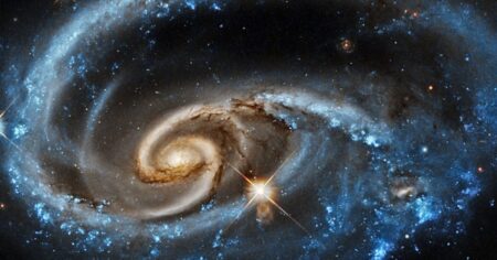 La foto NASA del día: el telescopio Hubble captó la batalla entre dos galaxias imagen-14