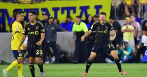 La espectacular remontada de Los Ángeles FC para clasificar al Mundial de Clubes: le empató al América de México a los 89 y lo eliminó en alargue imagen-4