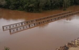 Crecida del río Uruguay obliga a evacuaciones en El Soberbio y San Javier imagen-2