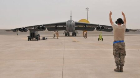 Irán lanza misiles contra una base militar de EE.UU. en Qatar imagen-6