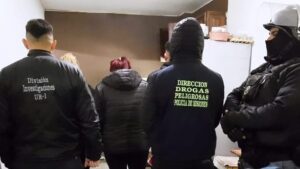 Desarticulan dos narcobúnkers en Posadas: detienen a una pareja y secuestran drogas, dinero y joyas imagen-2