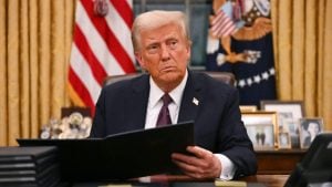 Donald Trump insta a evacuar Teherán tras escalada de tensiones entre Irán e Israel imagen-3
