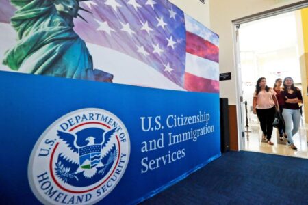 Estas son las nuevas multas millonarias para migrantes por ignorar las órdenes de deportación imagen-9