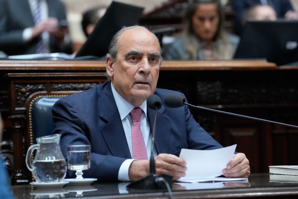 Francos criticó al Senado bonaerense por la reelección indefinida y habló de cambiar un mecanismo clave del Congreso imagen-92