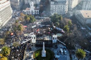 Cristina Kirchner, en vivo: las repercusiones de la marcha y cómo se ordena el PJ imagen-4