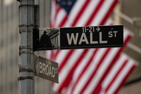 Contra los migrantes: ¿cómo las medidas de Trump han afectado el bolsillo y la economía de Nueva York? imagen-12