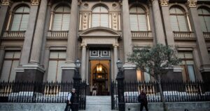 El sistema financiero es sólido, pero suben los defaults empresarios y la morosidad  imagen-3