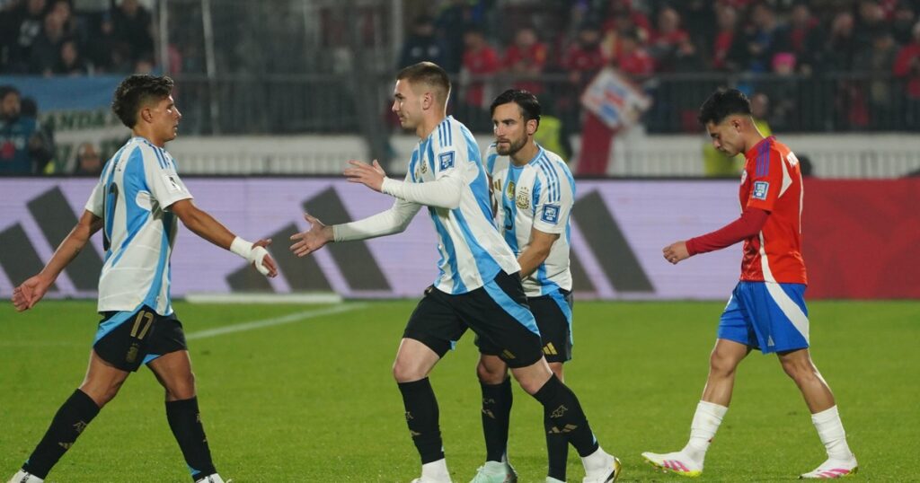 El posteo de Mastantuono por su debut en Argentina que divide a los hinchas de River y Real Madrid imagen-38