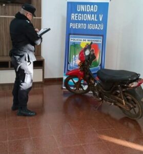 Demoran a dos menores que empujaban una motocicleta robada en Puerto Iguazú imagen-4