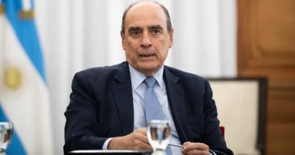 El Gobierno envió al Congreso los proyectos para fomentar el uso de los "dólares del colchón" imagen-4