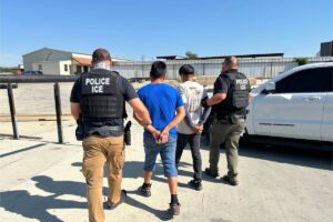 Golpe a migrantes: el acuerdo 287 (g) en Carolina del Norte que permitirá a estos condados colaborar con ICE imagen-1