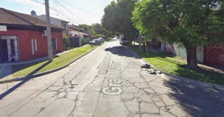 Un policía de la Ciudad baleó a dos motochorros que le robaron en Castelar: uno murió imagen-11