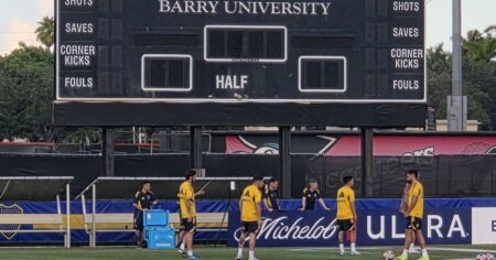 Olé con Boca en Miami: Cavani aparte, Chiquito Romero castigado y más imagen-11