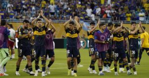 Boca tuvo astucia y orden y se animó a soñar en el Mundial de Clubes hasta que el cabezazo de Otamendi le perforó su ilusión imagen-4